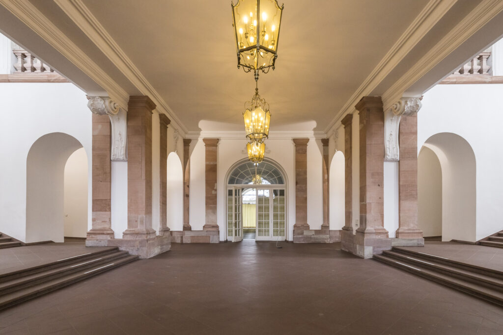 Schloss Mannheim, Foyer seen from the central entrance and looking towards Gartensaal